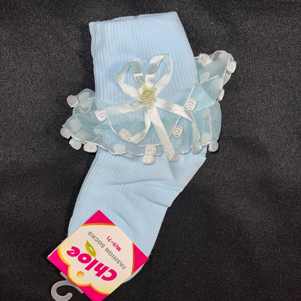 Little Girls Medium Ruffled Socks.  Colors-Variety - Picture 4 of 6